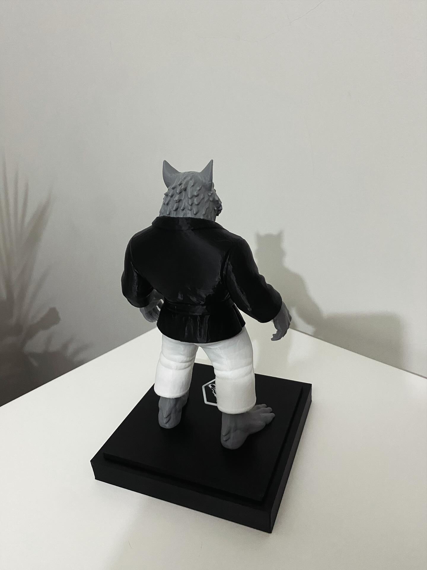 Totem Profissional com Mascote e nome do negócio 3