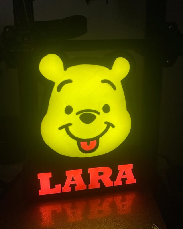 Candeeiro Personalizado Pooh 3D com Nome e Iluminação 2